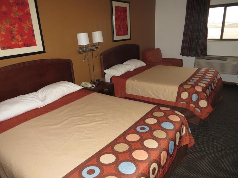 Super 8 By Wyndham Motel
